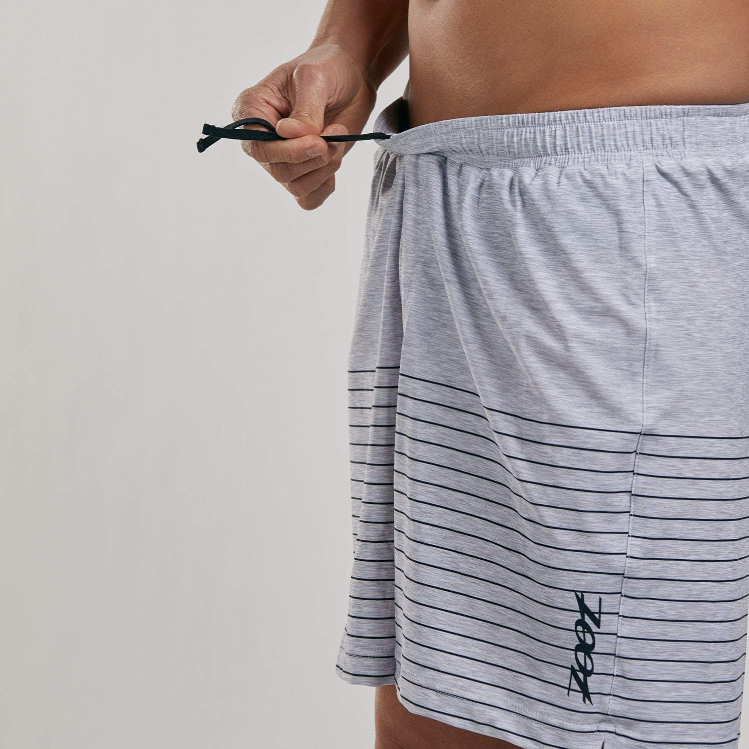 MENS LTD RUN 7" SHORT - PINSTRIPE