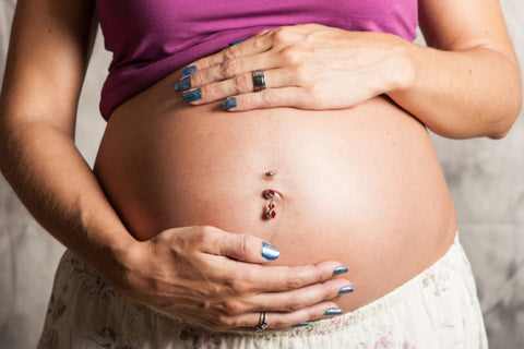 belly-piercing-pregnant 