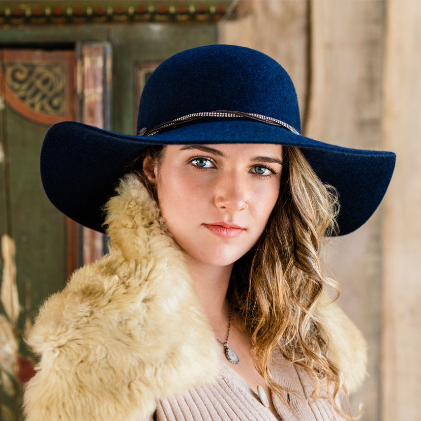 Woman Wearing a Wallaroo Cambria Wool Felt Sun Hat