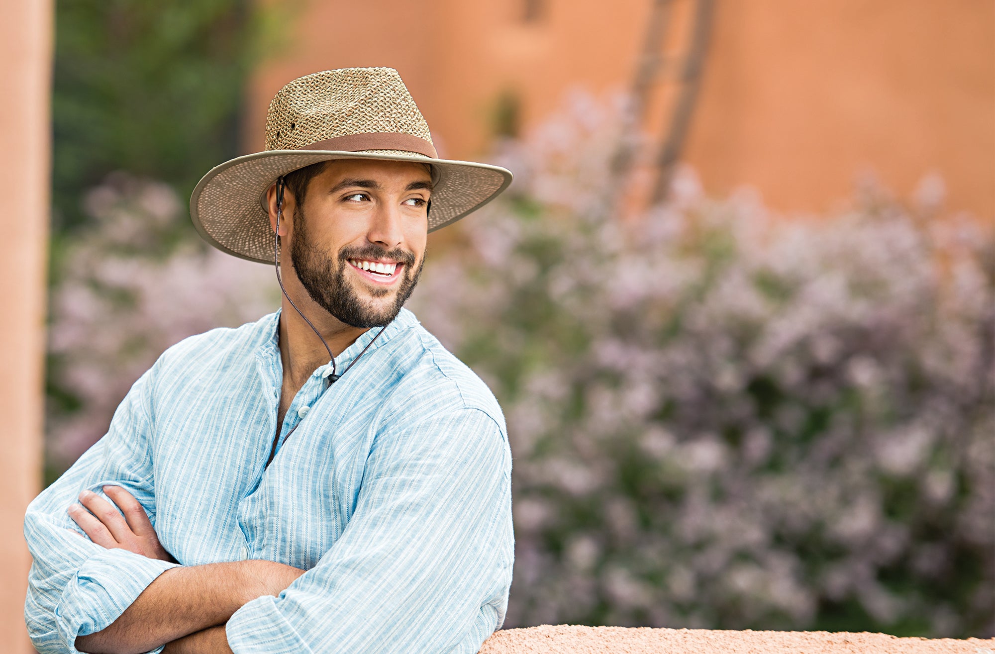 Man Wearing a Wallaroo Charleston Beach Summer Sun Hat with Chinstrap