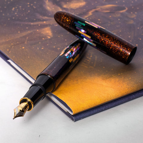 Platinum Izumo Aurora Raden Maki-e Fountain Pen 