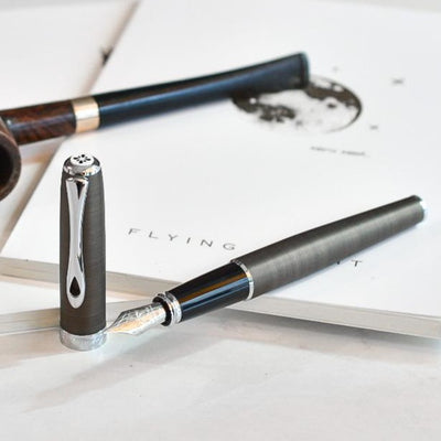 Diplomat Excellence A2 Chrome Fountain Pen – Truphae