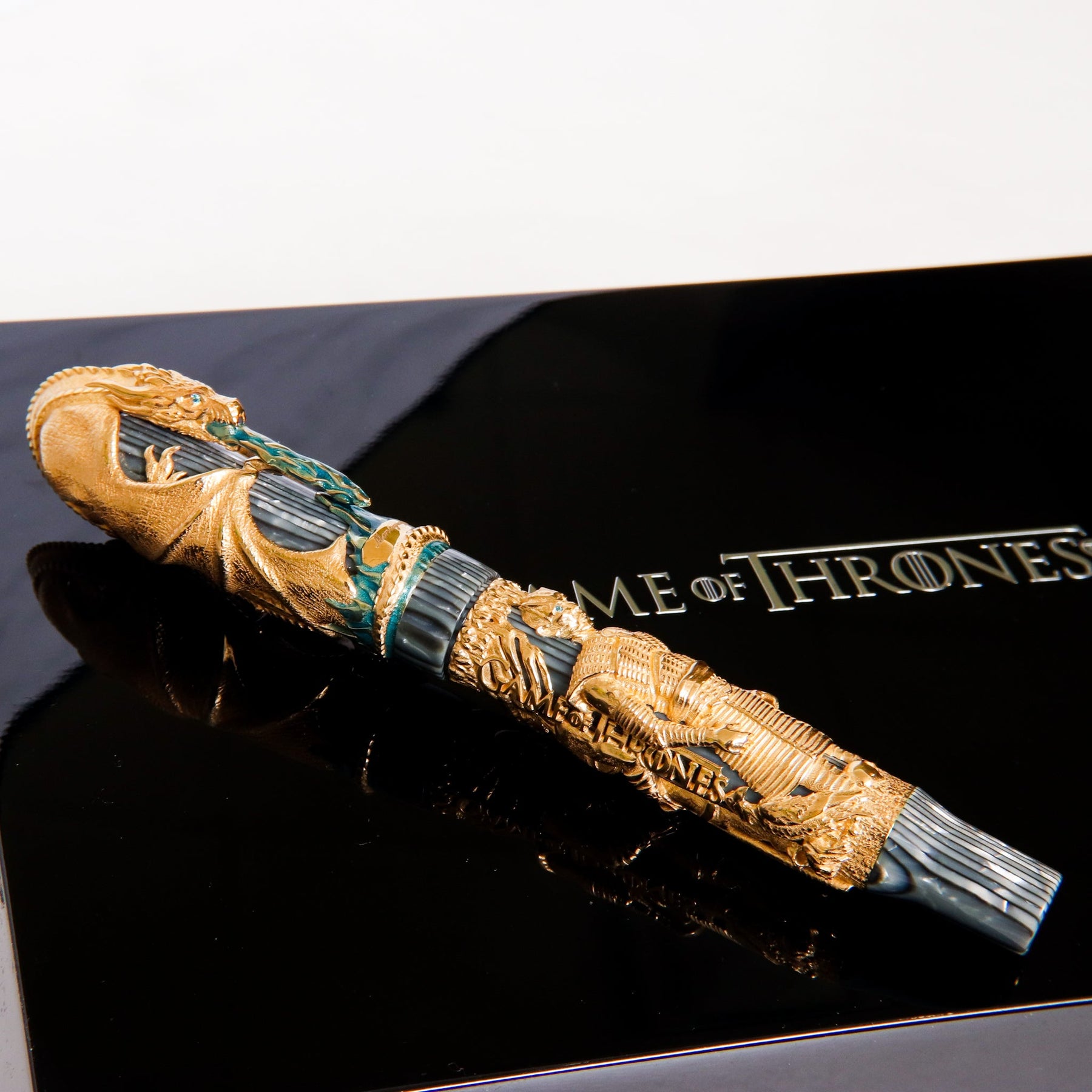 Montegrappa Game of Thrones Winter is Here Solid 18k Gold Fountain Pen