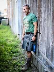 The Pub Kilt from Kiltman Kilts in Moss, featuring the Heritage Pocket