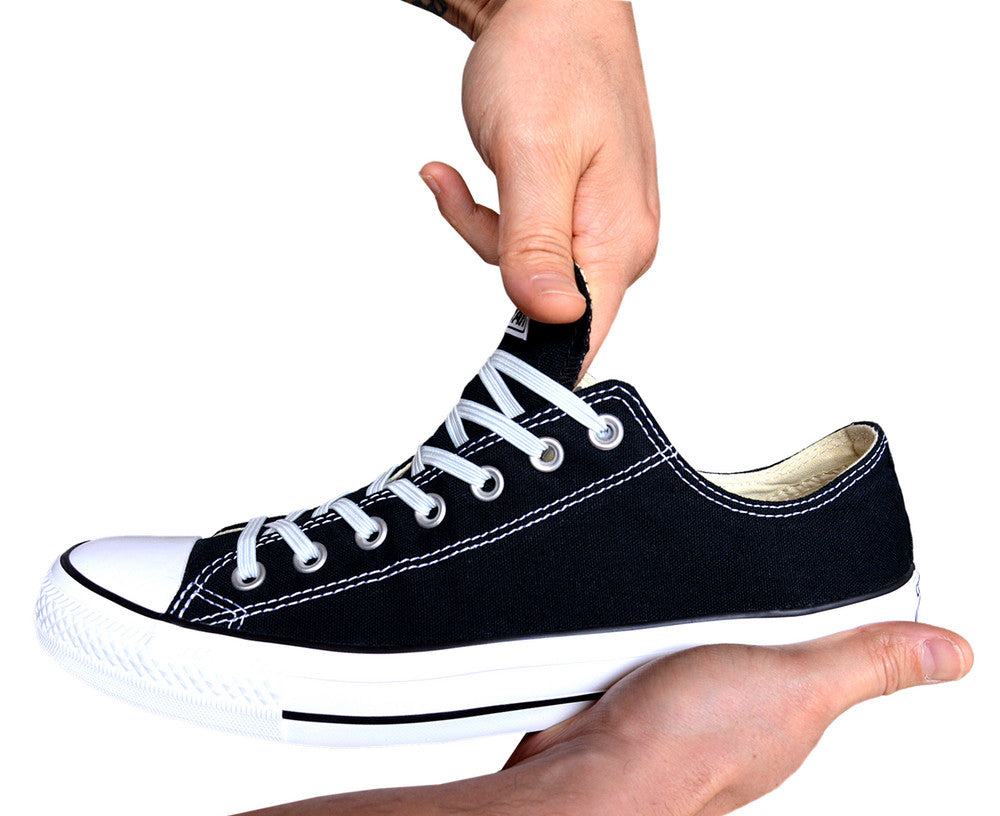 fastening shoe laces