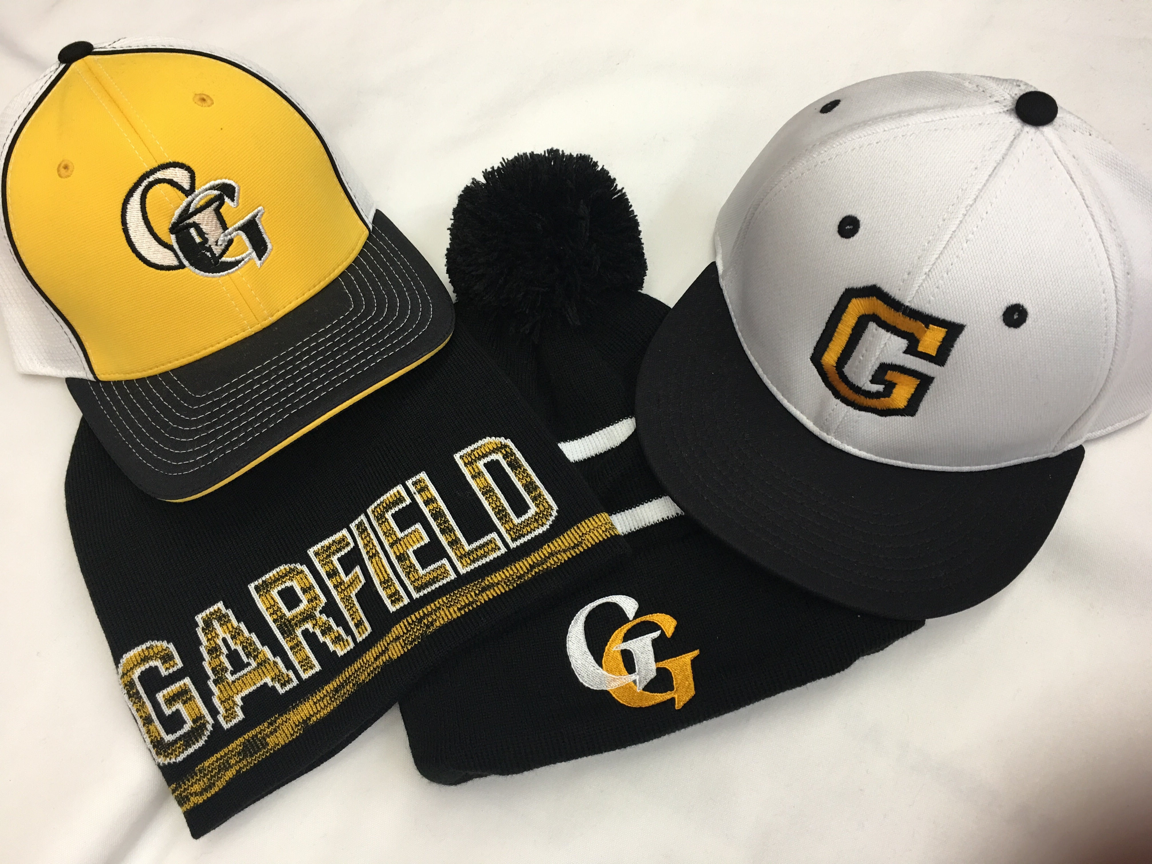 Garfield Hats and knit Caps | Sports Xpress