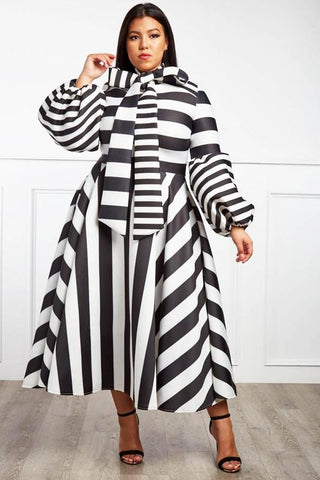 Black and White Stripe  Midi Dress w Bowtie and Puff Sleeves, Regular Sizes