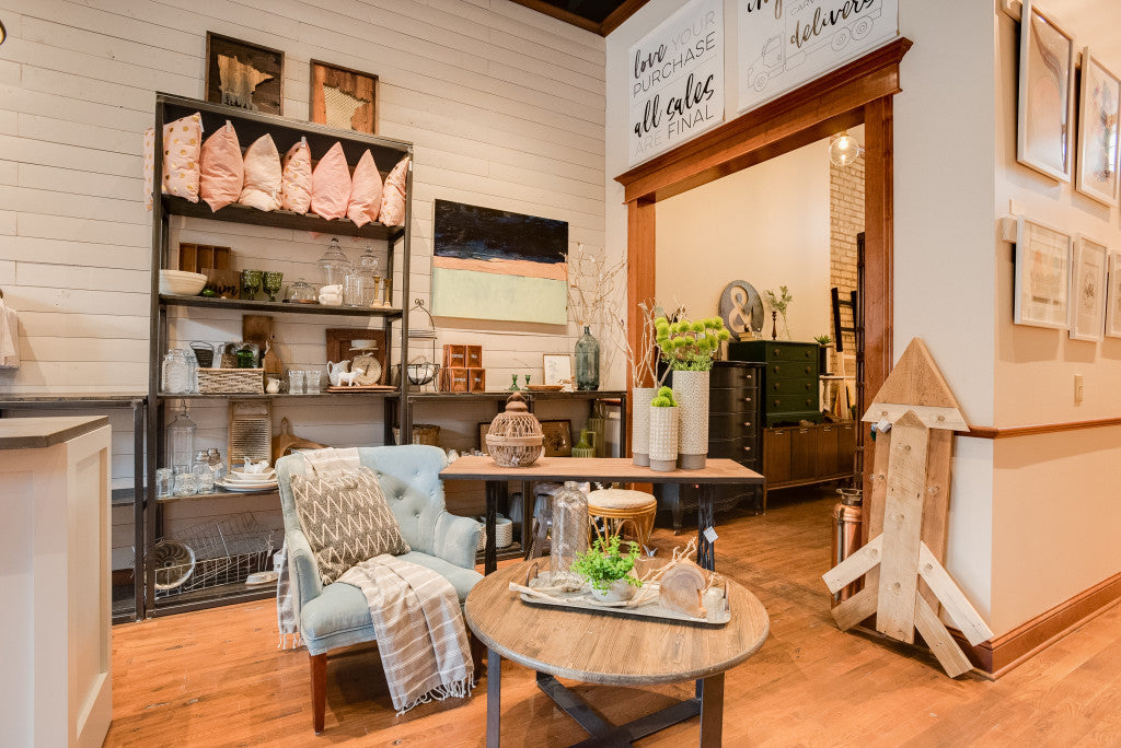 Carver Junk Company's Chaska Occasional Store | Chaska, MN | Small Town MN Shopping | Local Minnesota Makers Shopping | Vintage Furniture and Decor