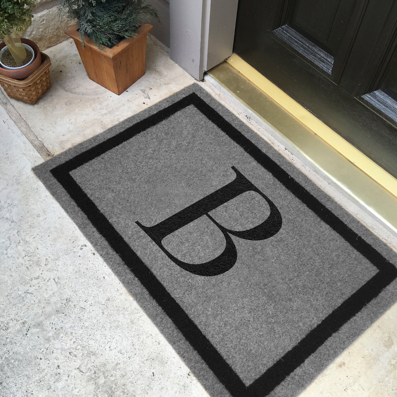 https://cdn.shopify.com/s/files/1/2085/8819/products/FARMHOUSEMONOGRAM-INITIAL_GREY_BLK_door_7X7_W4_1_1600x.jpg?v=1623947275