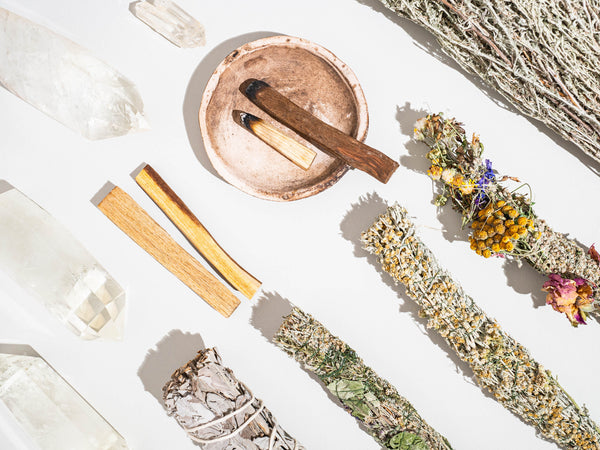 the-difference-between-palo-santo-and-sage