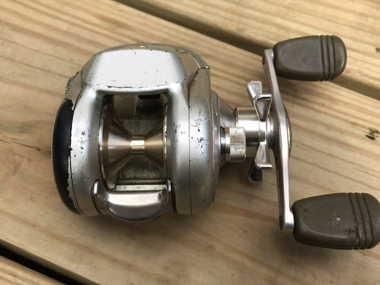 Vintage Shimano BANTAM 10X SG Baitcast Fishing Reel - Right Handed (RH –  TRUNCS