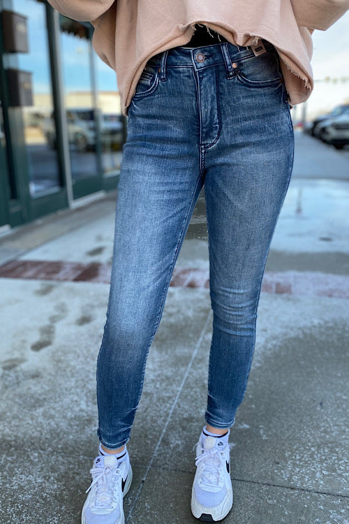 Boutiques That Sell Judy Blue Jeans - Womens Boutique Jeans – Moonshine ...