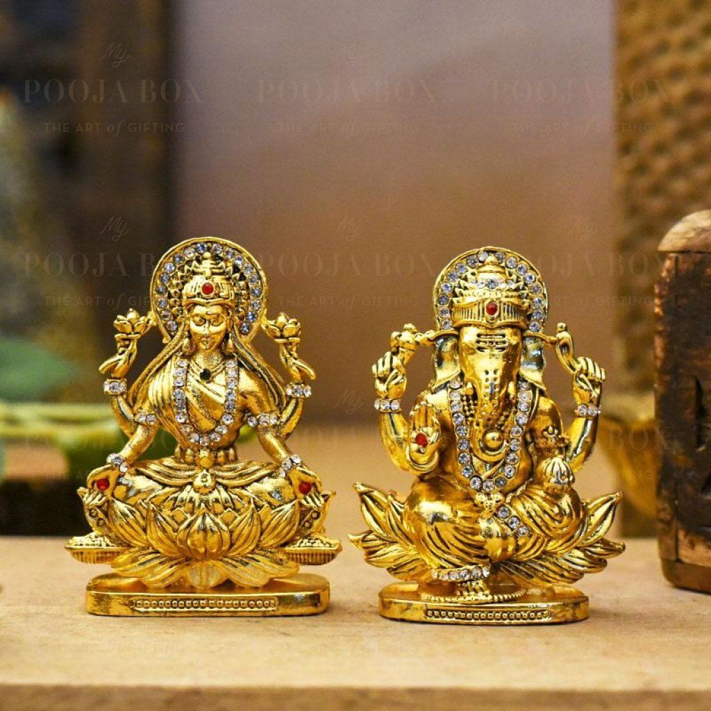 Buy Auspicious Golden Laxmi Ganesh Murti On Lotus Online in India ...