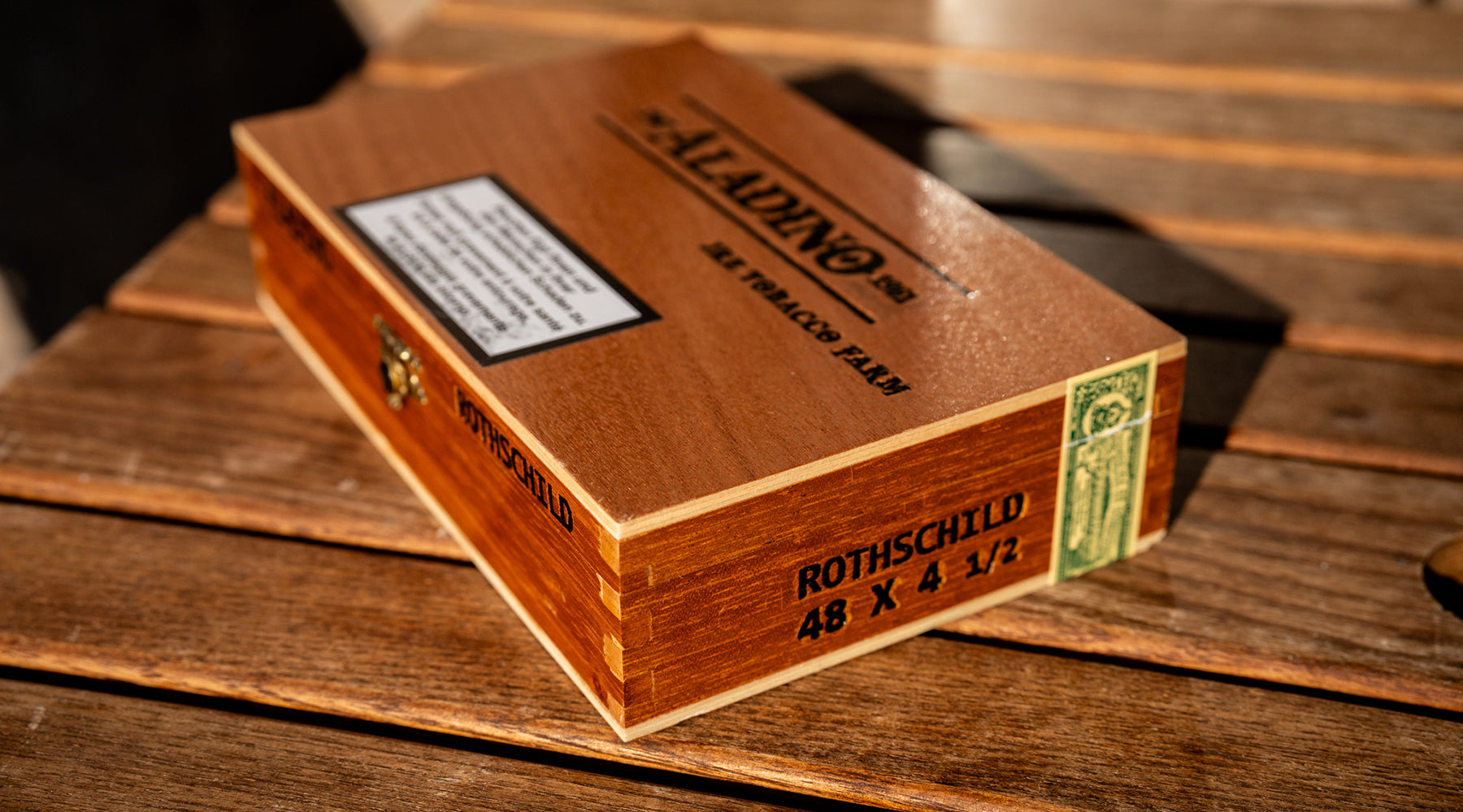 阿拉丁诺雪茄盒