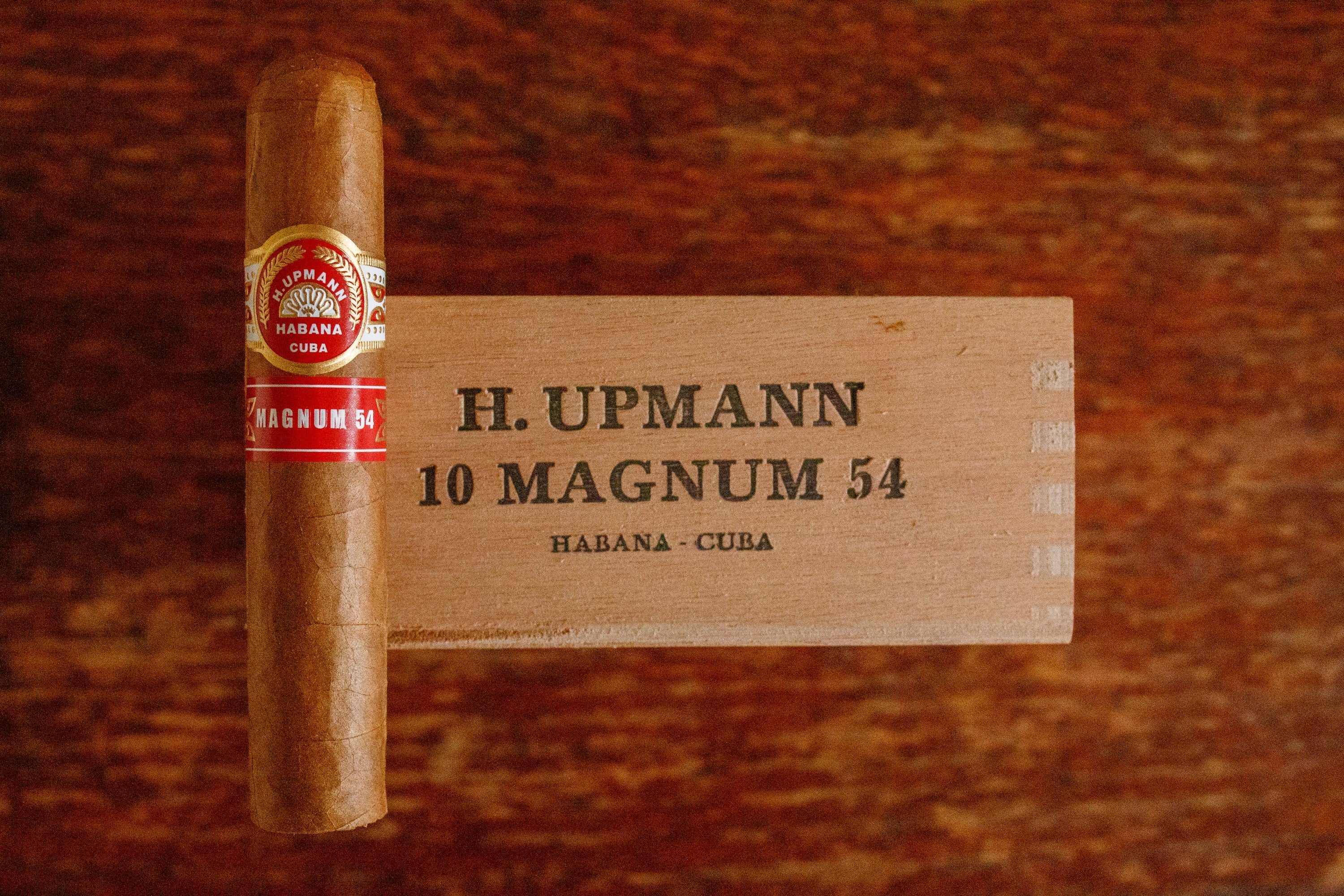 H Upmann Magnum 54