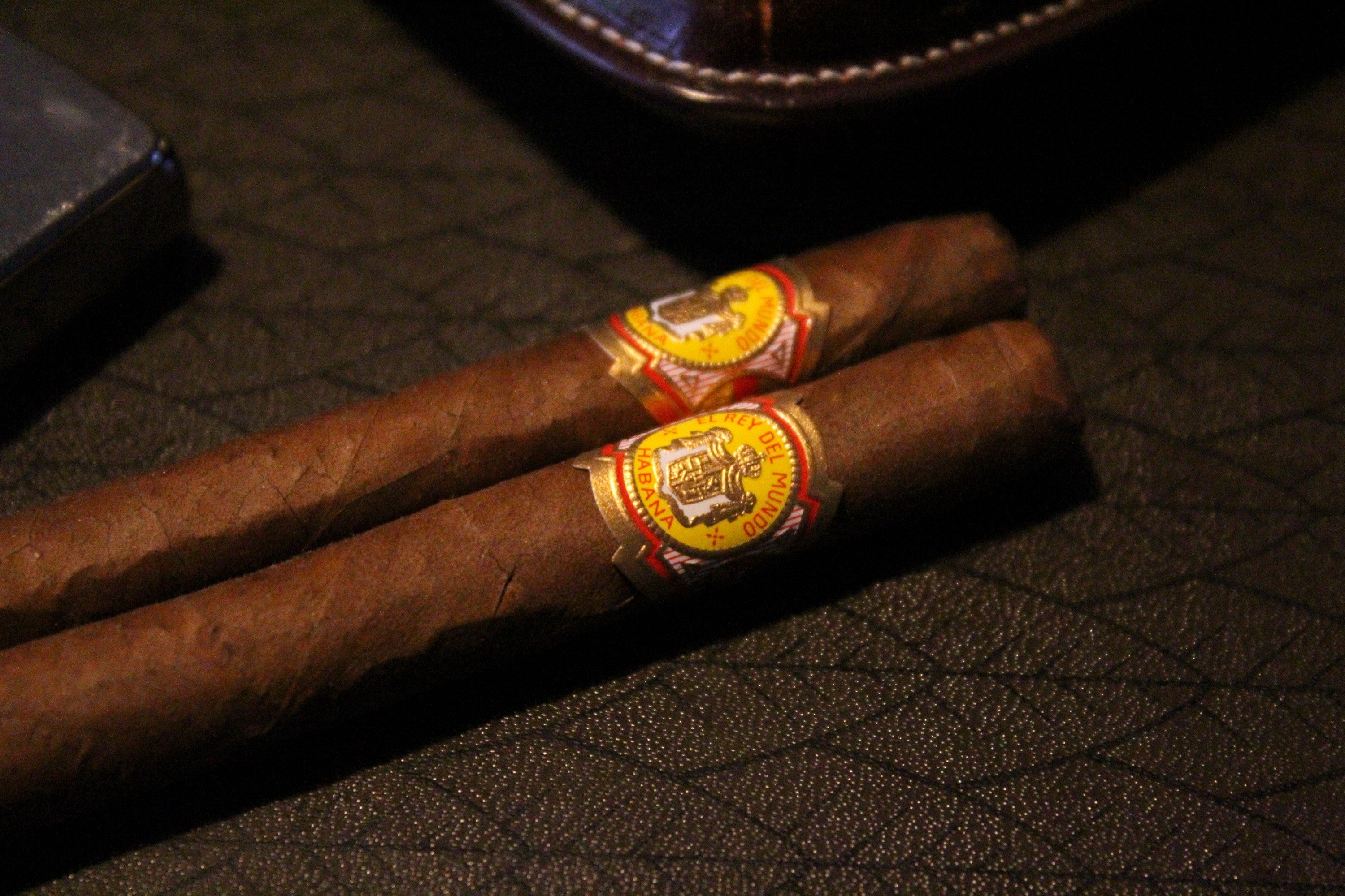 2 El Rey del Mundo Demi Tasse cigars