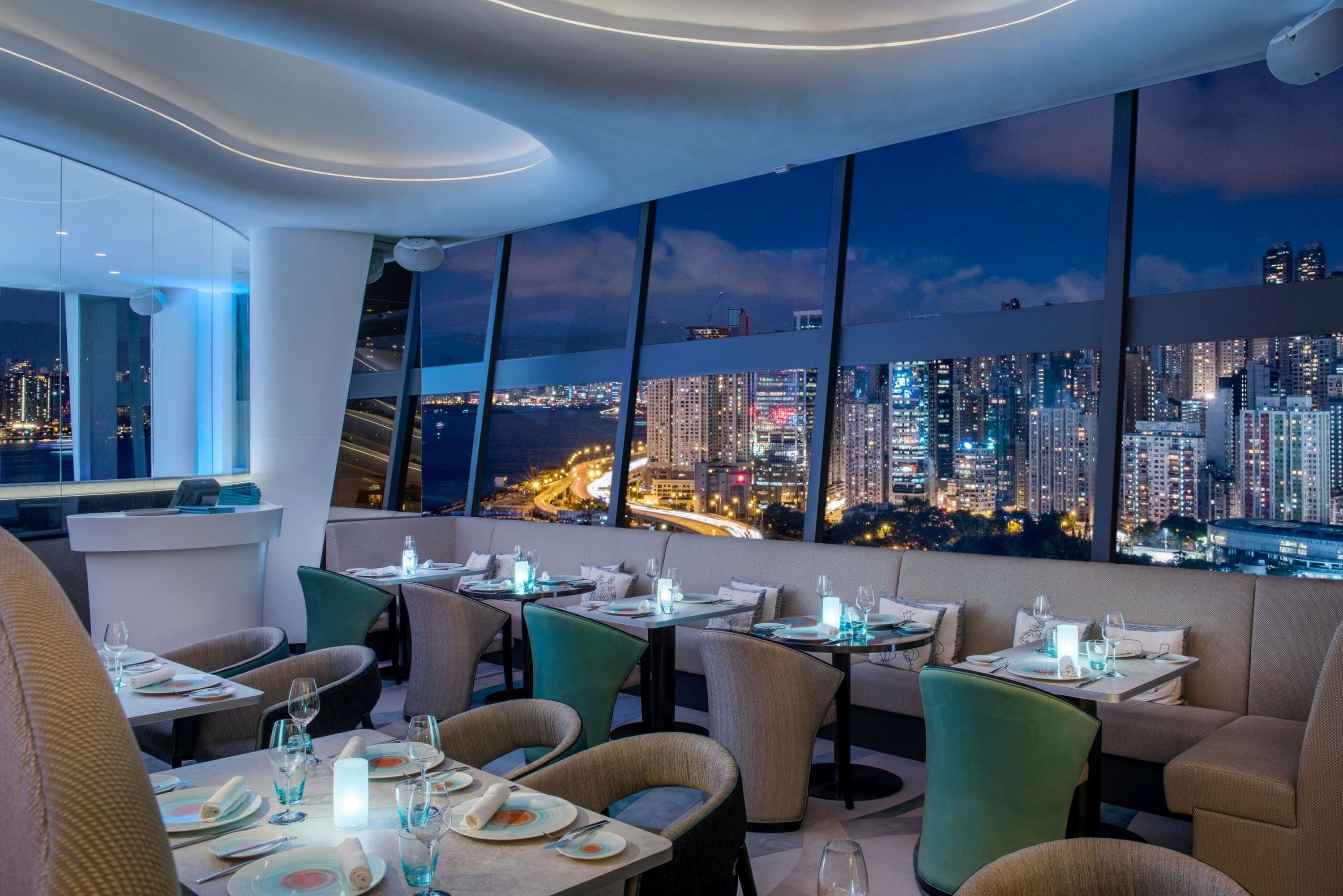 SKYE Roofbar & Dining, Hong Kong