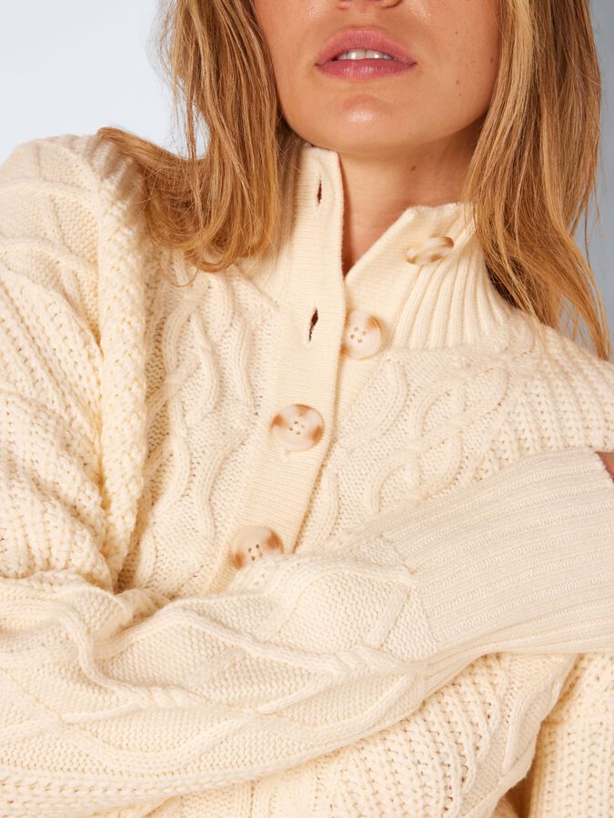 KATIE HIGH NECK KNIT