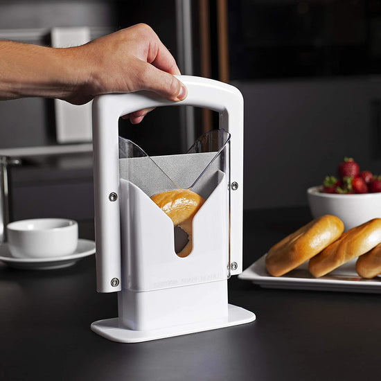 https://cdn.shopify.com/s/files/1/2091/6511/products/cheer-collection-stainless-steel-guillotine-bagel-slicer-white-589134_550x.jpg?v=1671777281