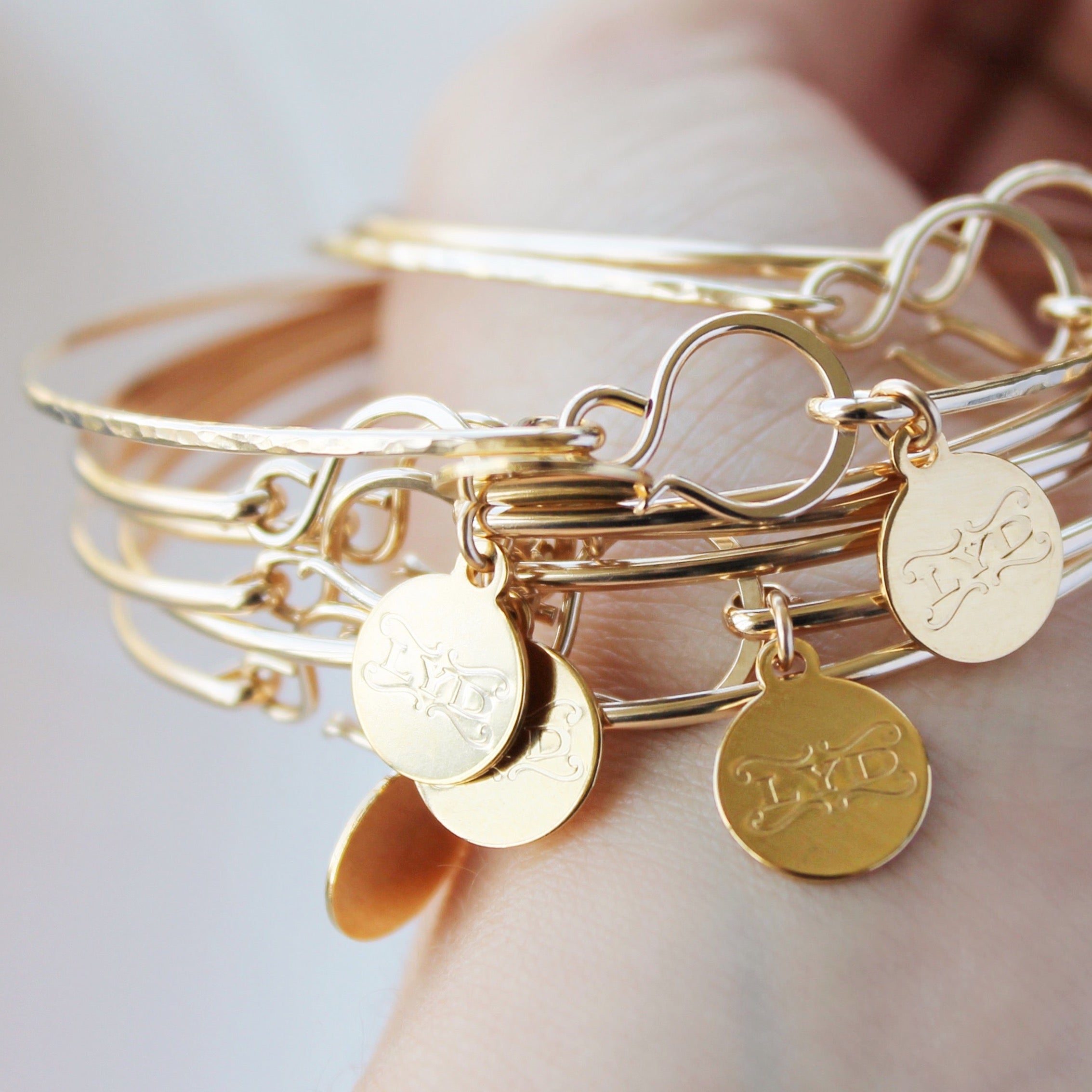 3 Top Tips to Stack Your Bracelets Effortlessly (like a stylist ...