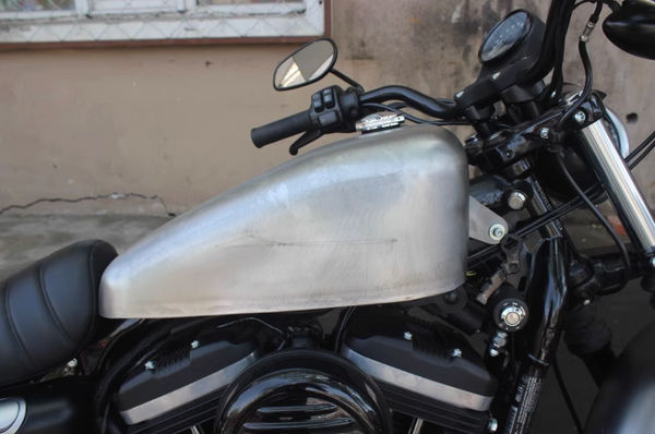 Ploché trate stopy Harley Sportster