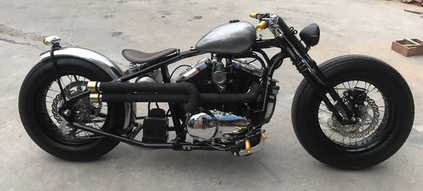 Black Motorcycle Thermal Strip met metalen kettingen Voorbeeld