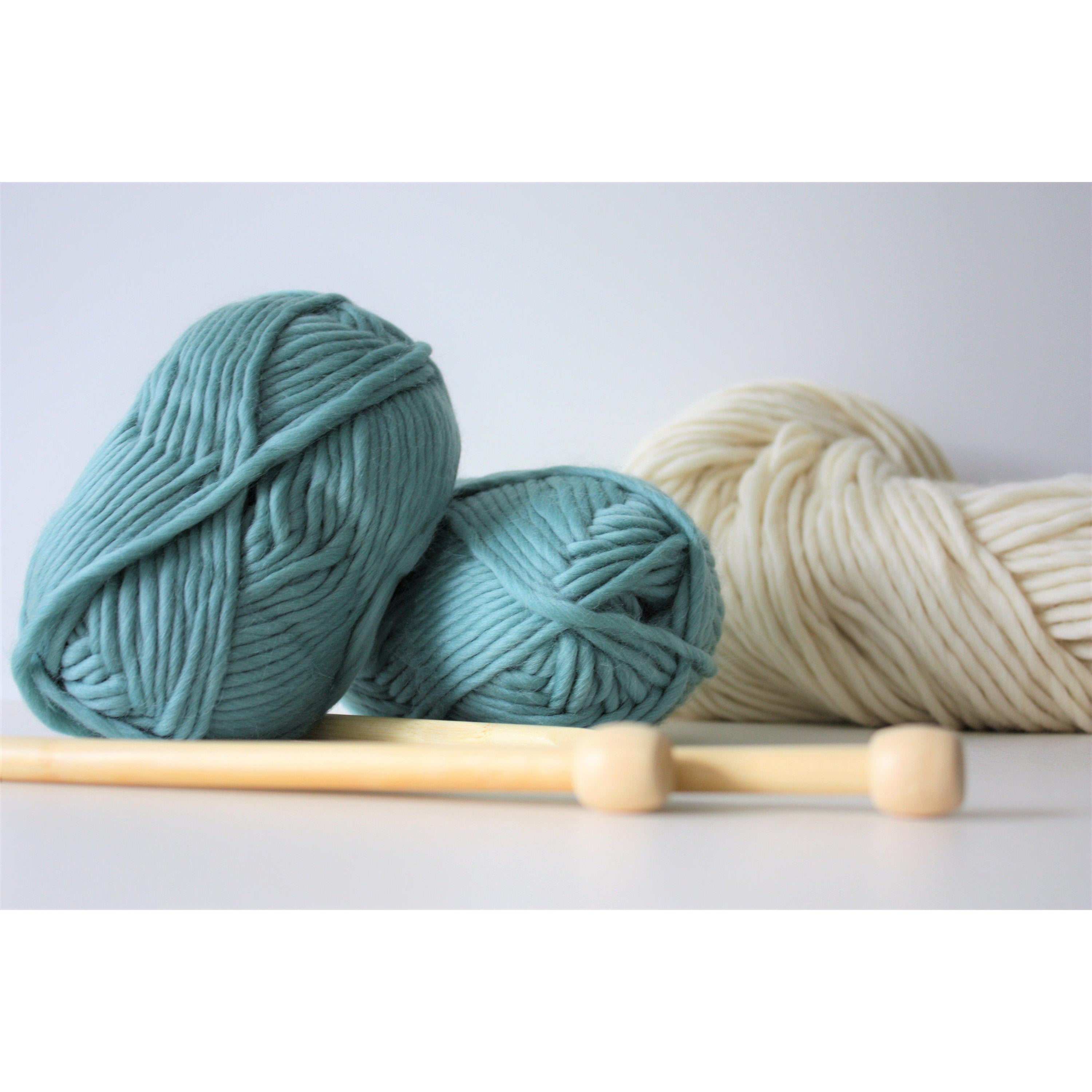 Super Bulky Merino Yarn - Navy Blue – King & Eye