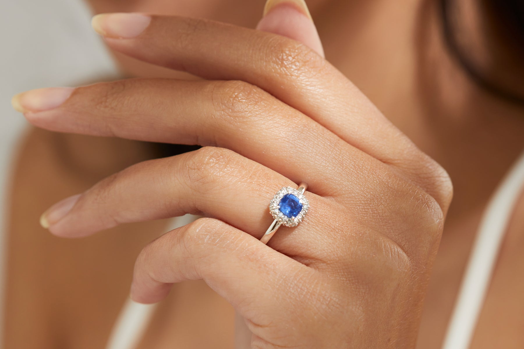 Vintage cushion cut Blue Sapphire ring in size Dainty from Fenton | Rings under £2,500