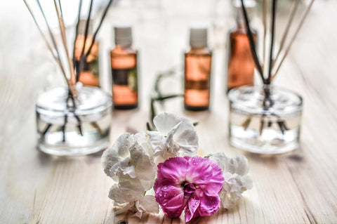 Aromatherapy oil and flower scents