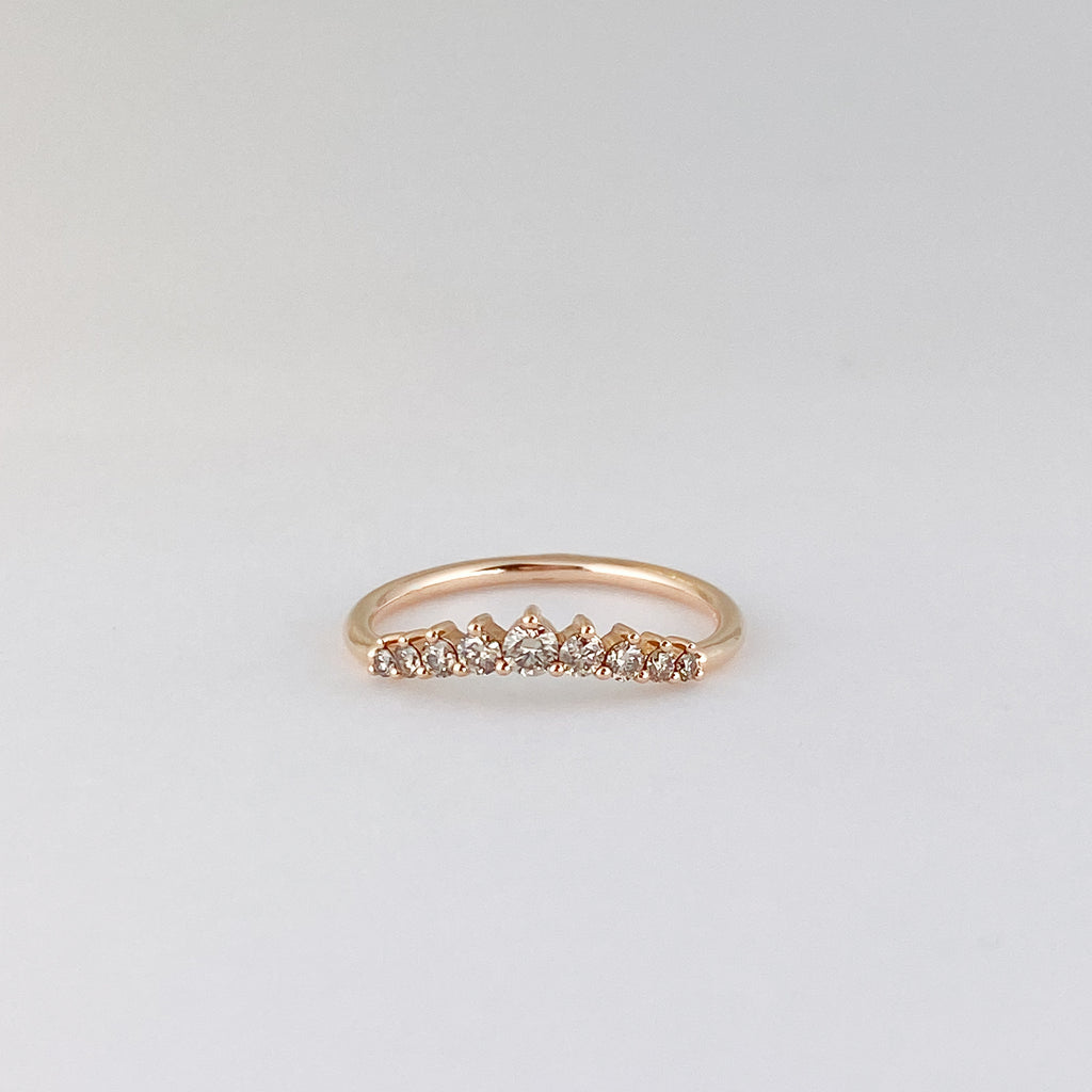 DAPHNE CURVED CHAMPAGNE DIAMOND WEDDING BAND