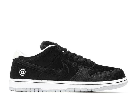 nike voiced SB Dunk Low OG QS "MEDICOM TOY" CZ5127 001