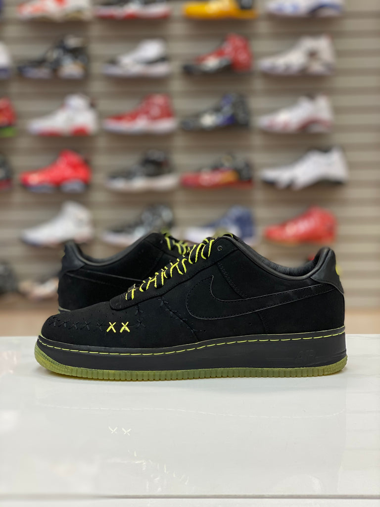 nike kaws air force 1