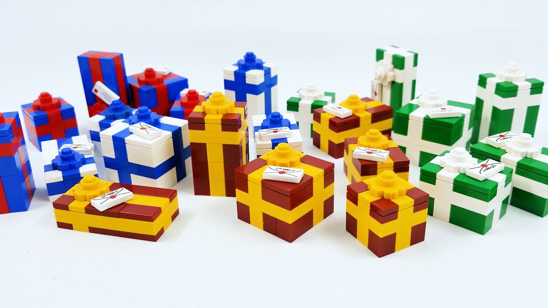 How To Build LEGO Presents – Customs