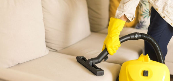 ▷ Pasos para limpiar un sofá en seco