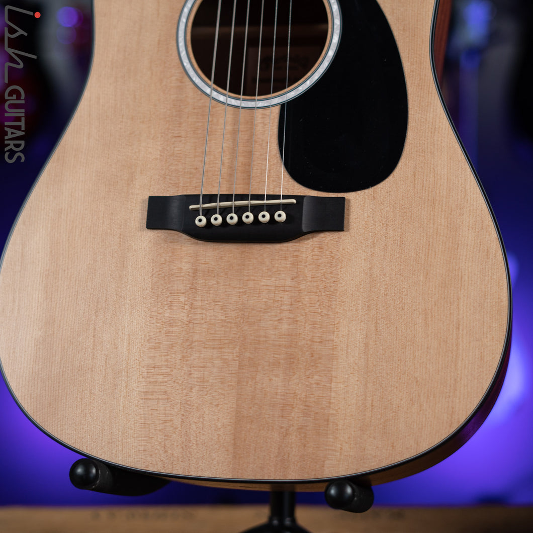 martin dreadnought junior pickup