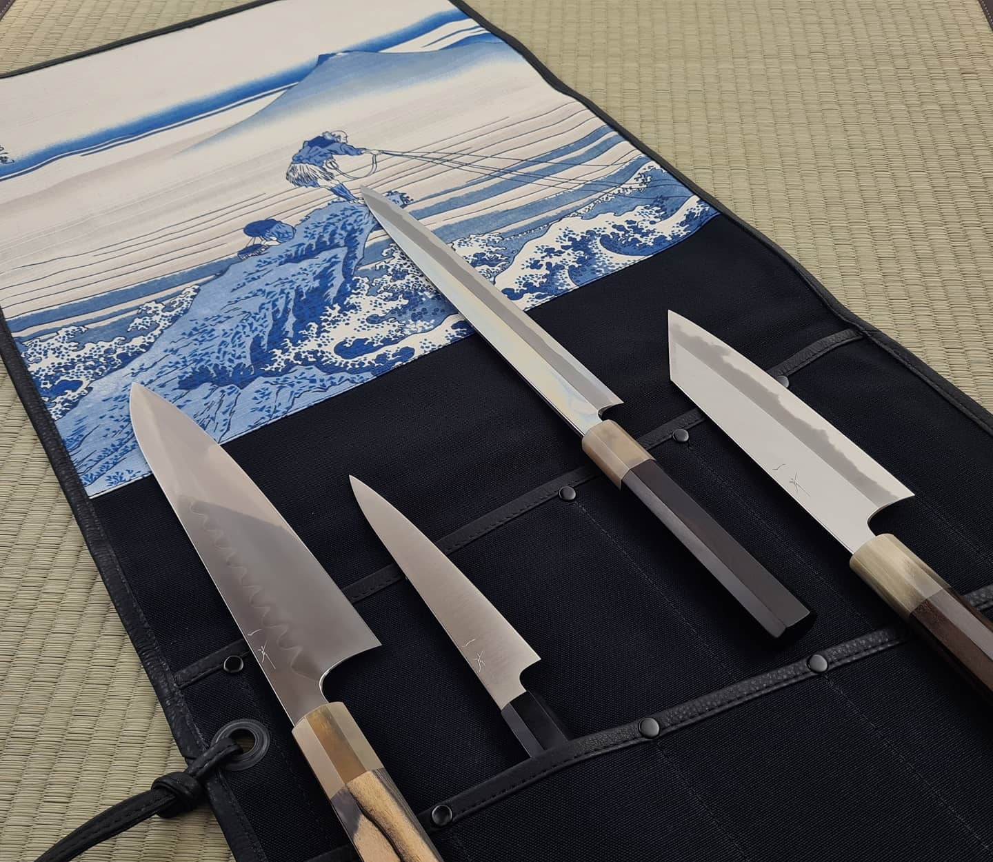 Kyoku Knife Roll Bag, Black