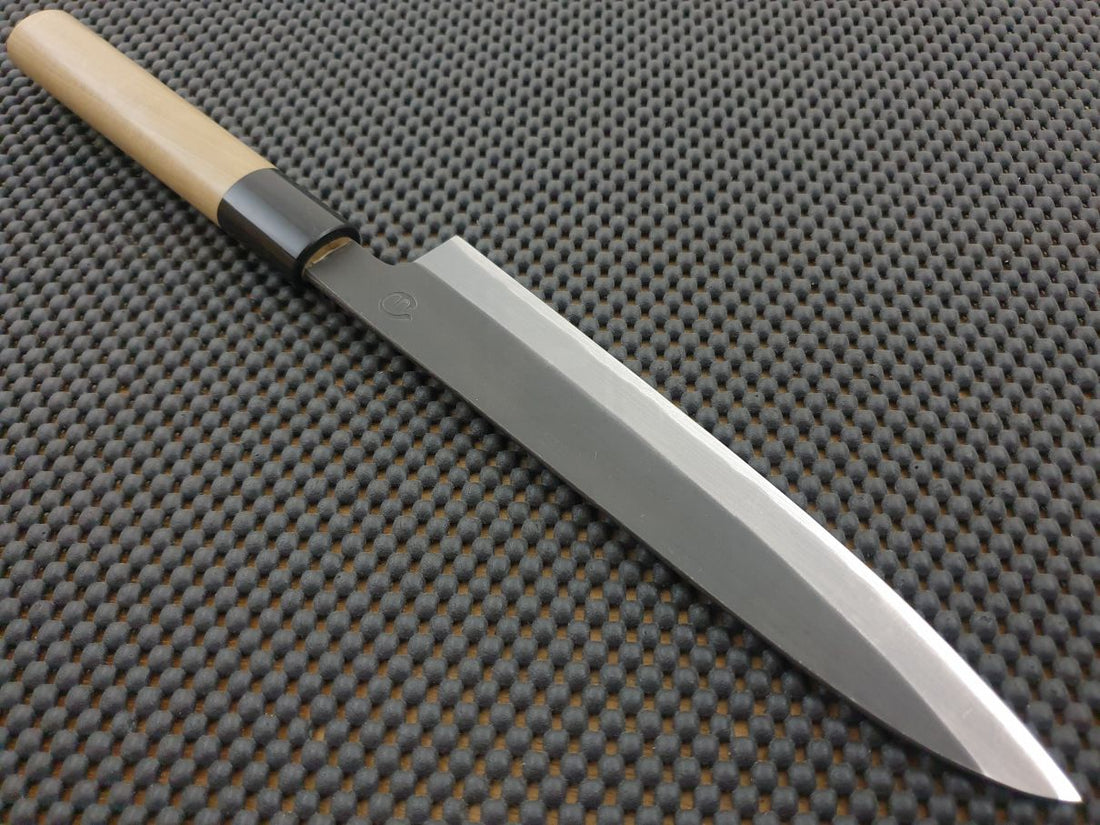 Mitsumi Hinoura Japanese Knife
