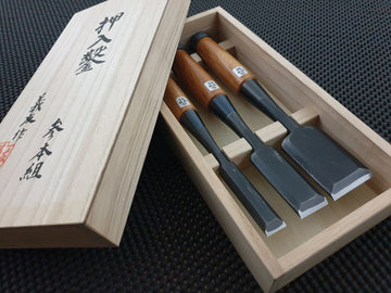 Kanetomo SFS Oire Nomi  3 Piece Japanese Chisel Set (w/ Timber