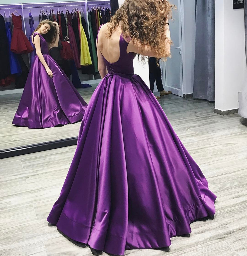 Шикарное фиолетовое платье