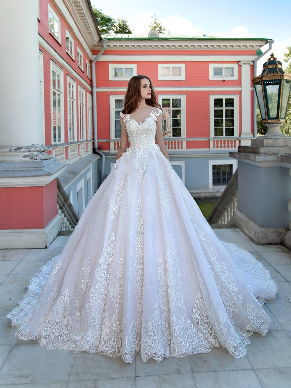 A Big Wedding Dress 4