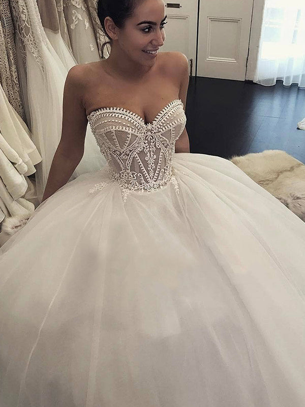ball gown wedding dress with train