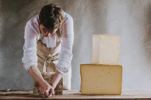 How to cut a whole 27kg cheese