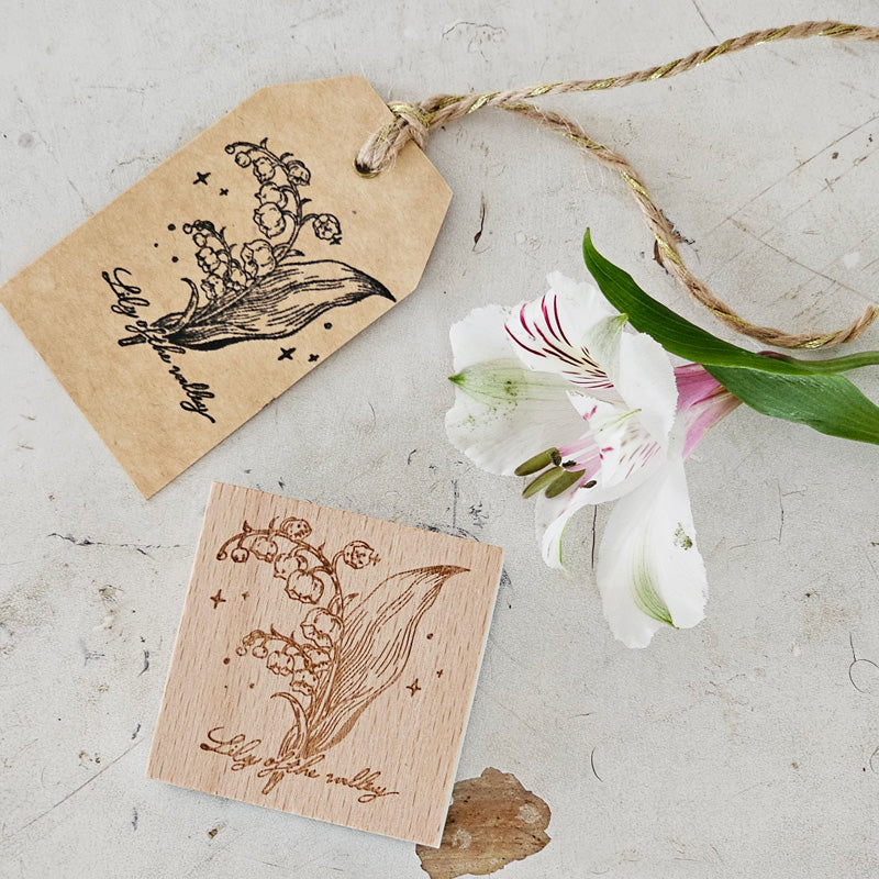 https://cdn.shopify.com/s/files/1/2101/2541/products/Botanical-Stamps-Lily-amb-SQ_1600x.jpg?v=1679581853