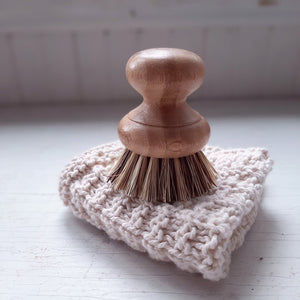 https://cdn.shopify.com/s/files/1/2101/2541/products/Wood-Dish-Brush-Dark_300x.jpg?v=1659538494