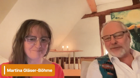 Ingo Böhme surprises Martina Gläser-Böhme with a Valentine's Rose