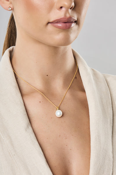 Round Radiance -Pearl Necklaces| Surat Diamond Jewelry
