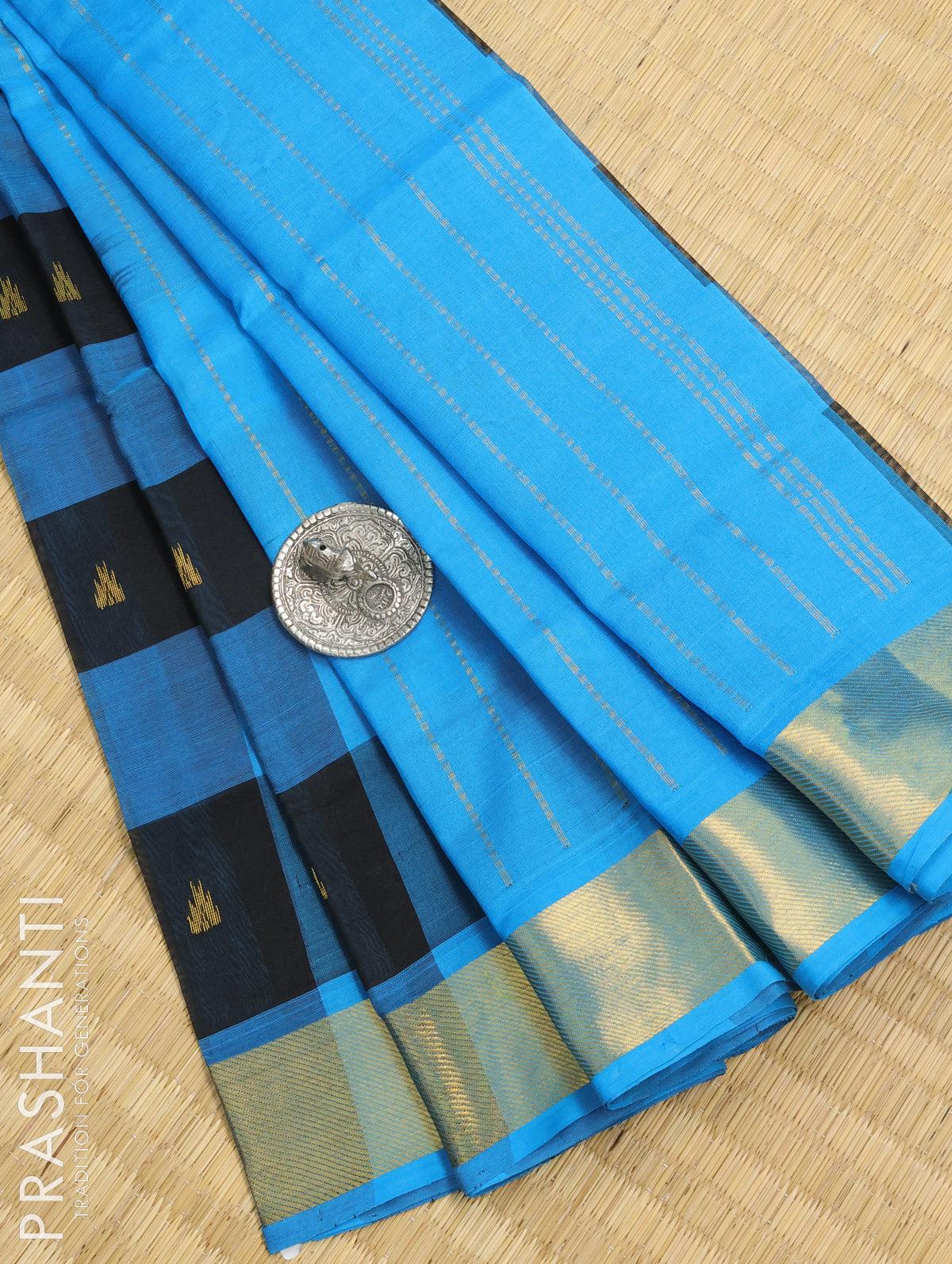 The quintessential paalum pazhamum kattam gets a pastel makeover in this  beautiful Kanchi Silk Saree. The ex… | Kanchipuram saree, Pure silk sarees,  Contrast blouse