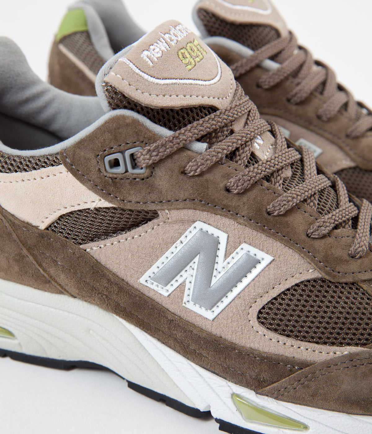 new balance 991 cinza e rosa