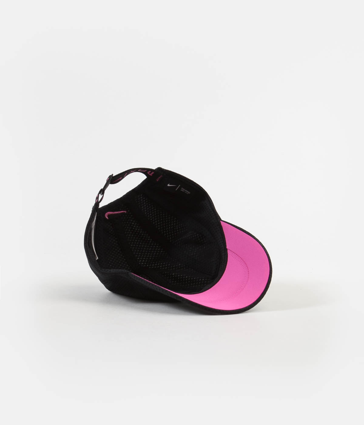 nike aerobill tailwind air cap