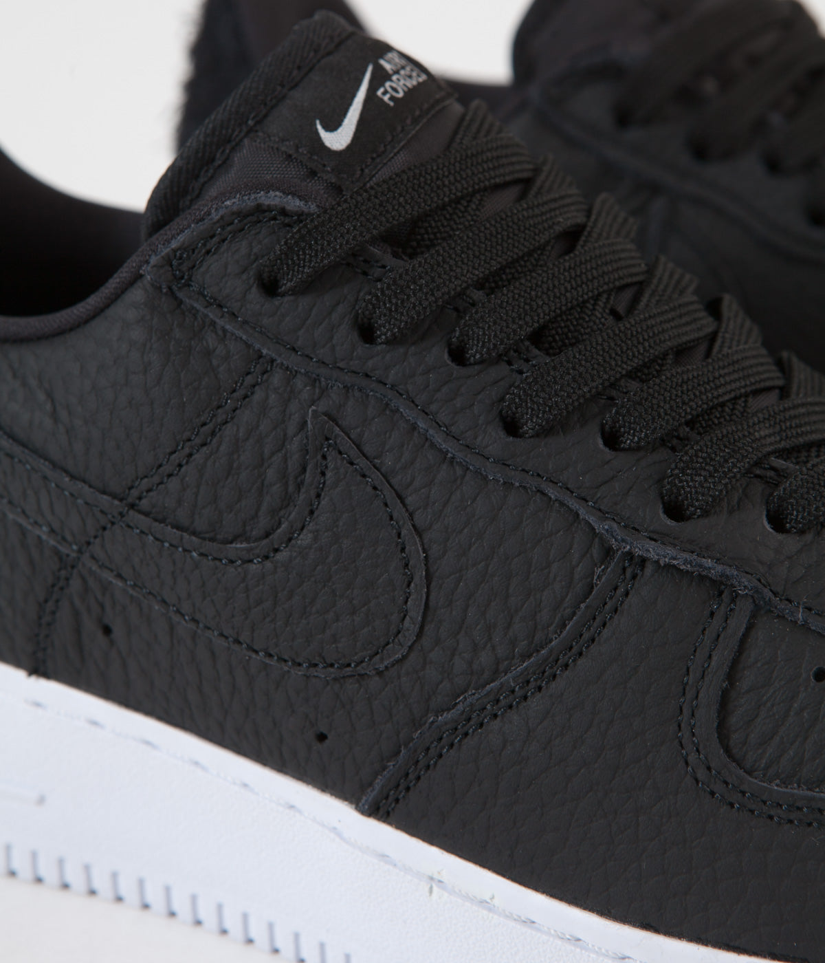 air force 1 black with white tick